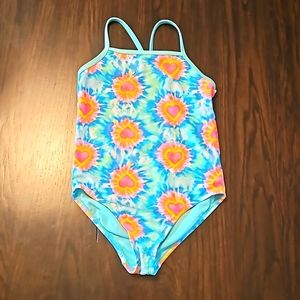 🦋5/$15 Girls Tie-Dye Heart Baithing Suit S (6/6X)